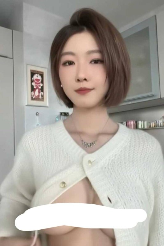 网红聂小雨深陷直播走光与AI换脸造谣双重舆论漩涡