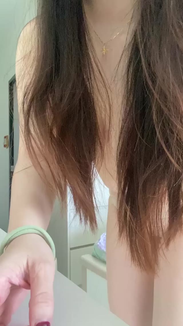抖音网红大萍子私密视频流出展示巨乳少妇黑丝自慰与性爱细节
