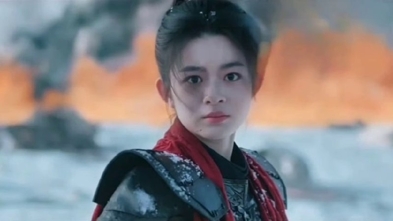 冰湖重生 AI魔改成人短剧 将三位女星戏份改为大尺度激情场面