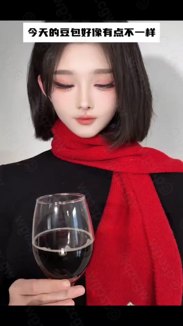 短视频平台掀起豆包AI形象真人化浪潮众多女生通过变装与仿妆还原萌系角色