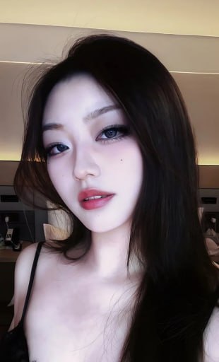网红御姐月兔与金主约炮视频流出画面极度露骨且包含自慰细节