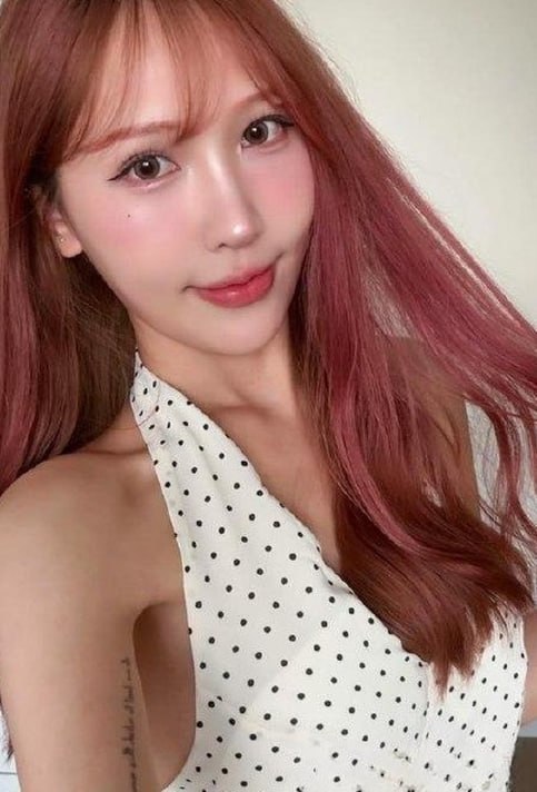 百万网红Joeman被前女友萧伊爆料恋爱期间出轨情色女优Tiny