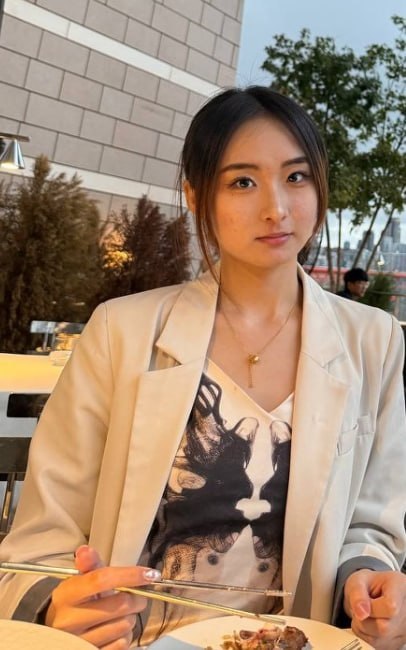 重庆高颜值舞蹈生钟楚萱私密视频流出被男友进行高强度性调教