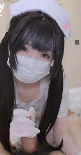 每日大赛 一名身着护士制服的双马尾嫩妹在情趣演绎中沦为泄欲工具