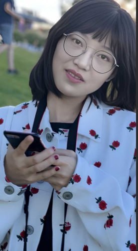 山东一戴眼镜女友与男友合谋拍摄私密视频并与单男进行肛交