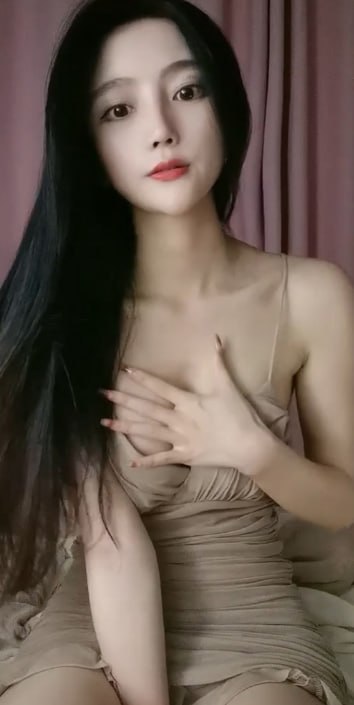 知名网红骚妇猫猫私密视频遭泄露昔日清纯形象在激战中彻底崩塌
