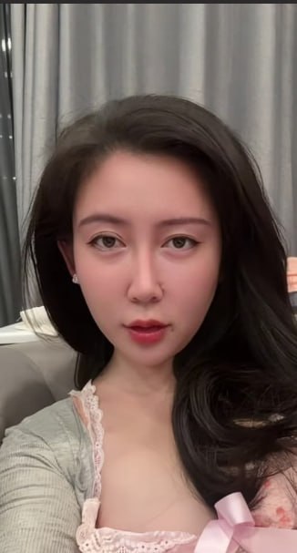 抖音爆乳网红李雅付费私密视频意外流出其在通话时遭金主后入