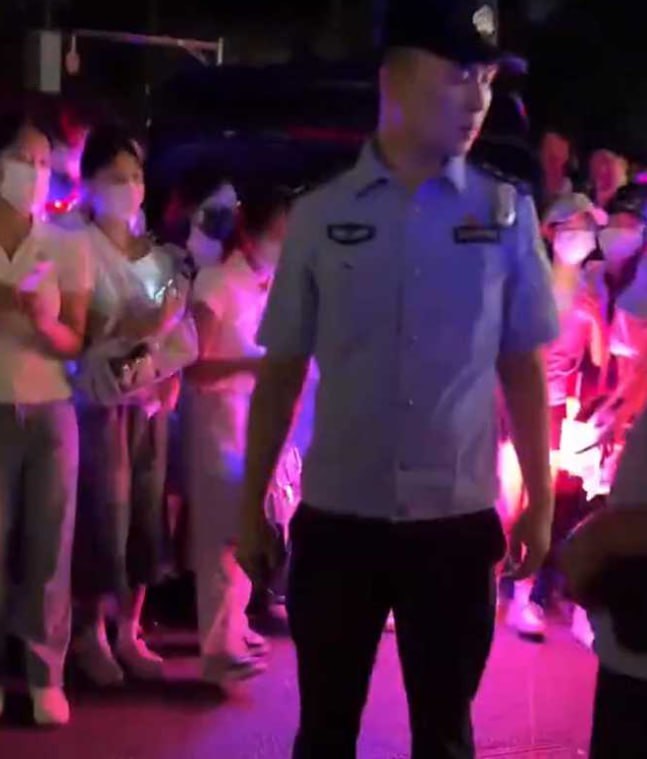 时代峰峻版权争议延烧至重庆线下抵制现场引发肢体冲突与男女对立