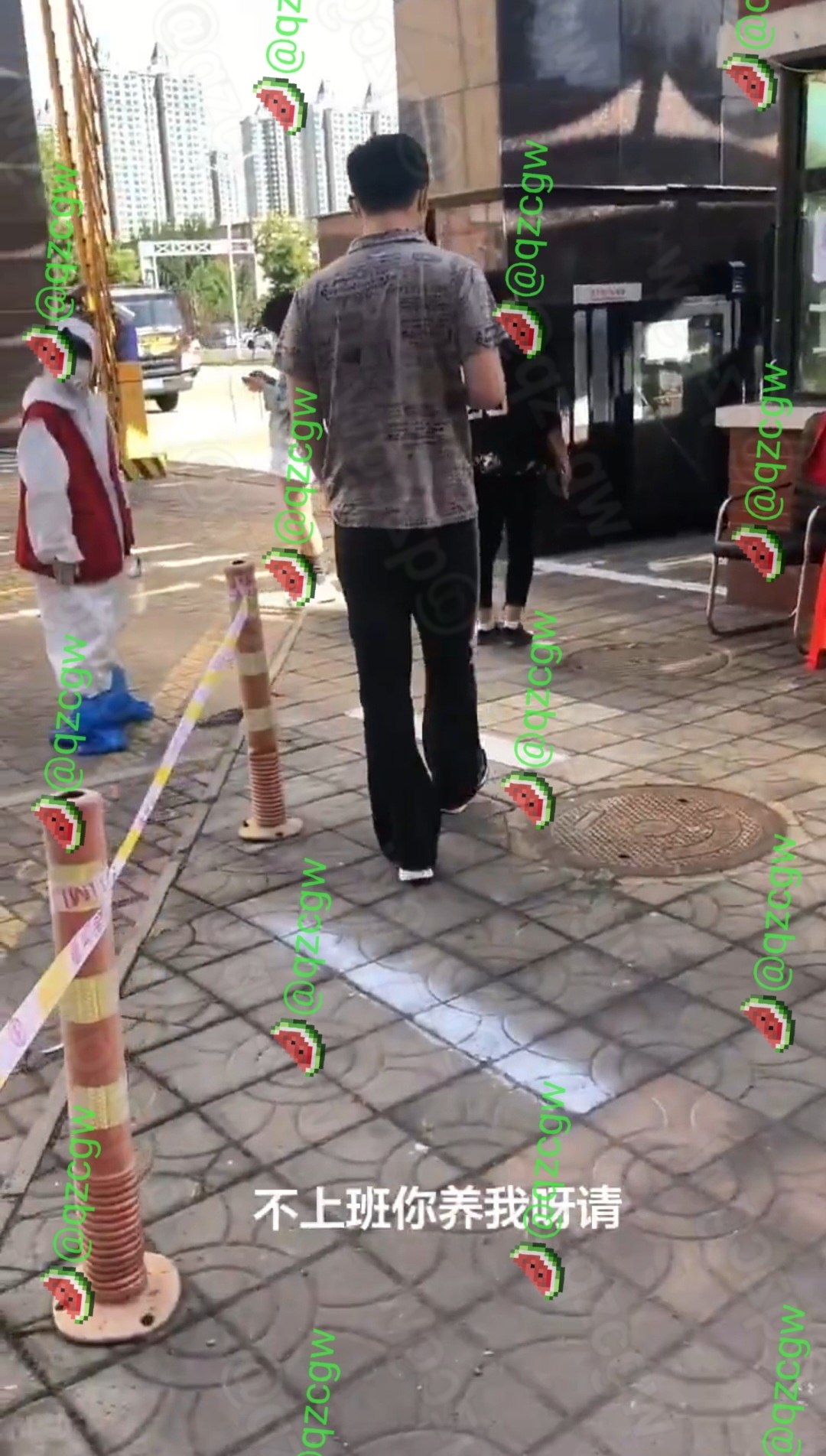 网友翻出2022年核酸检测旧视频感叹防疫时期生活艰辛与无奈