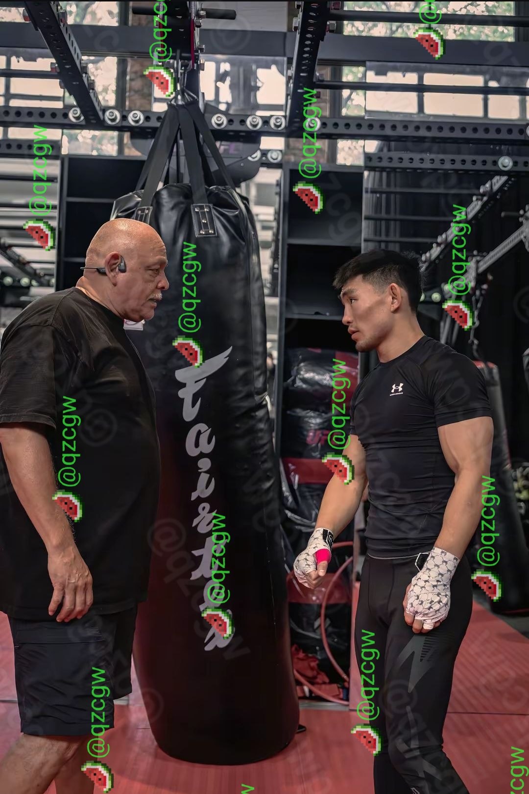 宋亚东主场硬碰乌马尔，UFC上海站巅峰对决争夺冠军挑战权