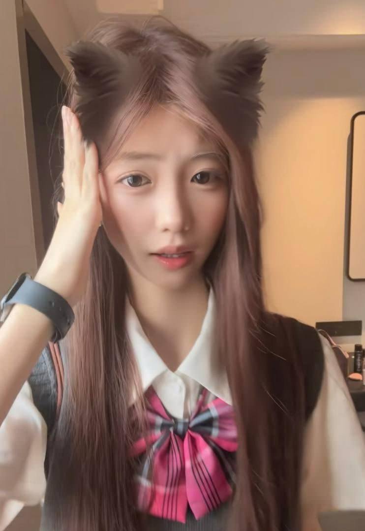 抖音398万粉网红戴馨菲被曝私生活混乱并开盒网暴粉丝
