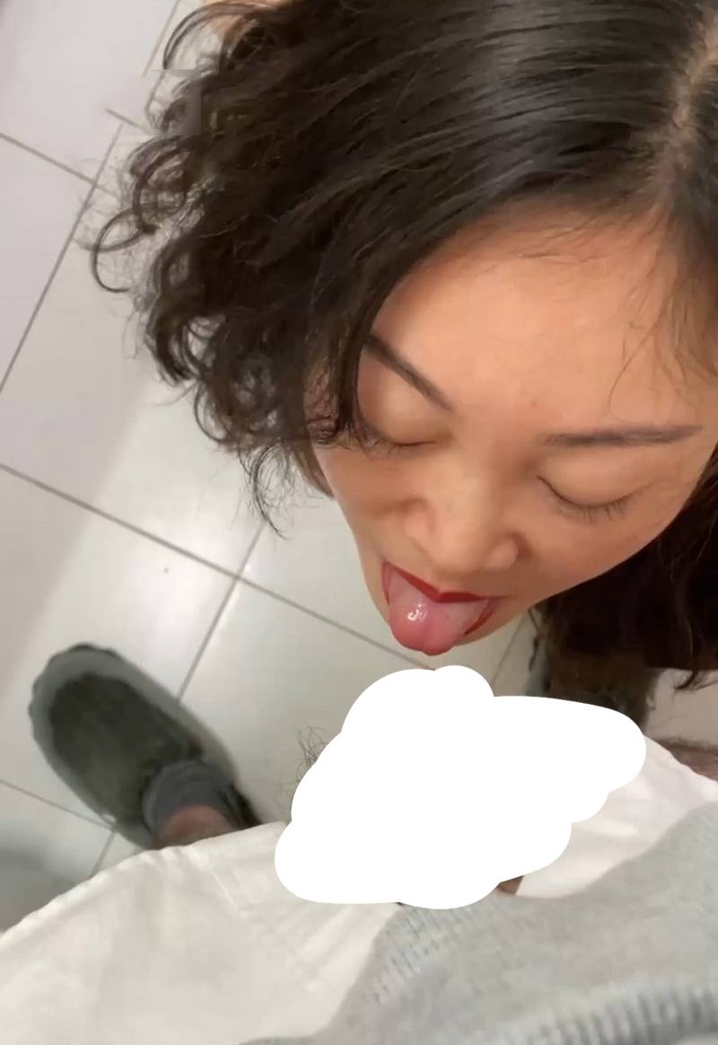 风情韵味公务员蓝阿姨与鲜肉丈夫私密情欲生活曝光