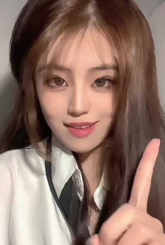 高颜值黄毛学妹身着白衬衫黑领带居家自拍并用跳蛋自慰诱惑男友