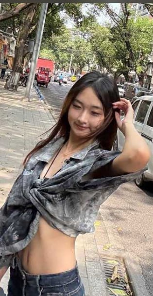 重庆高颜值舞蹈生钟楚萱私密视频流出被男友进行高强度性调教