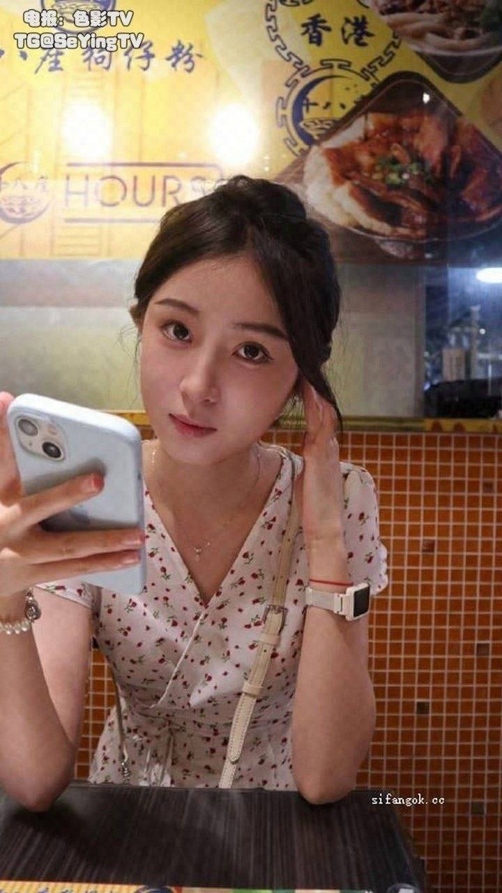清纯女星宋婷因旧照引发形象崩塌争议陷入流量反噬泥潭