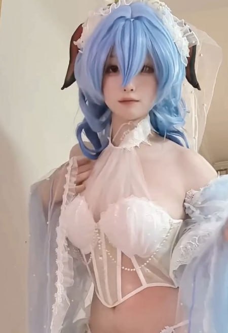 今日推荐 高颜值二次元COS少女深夜拍摄跳蛋自慰视频展示极度反差诱惑