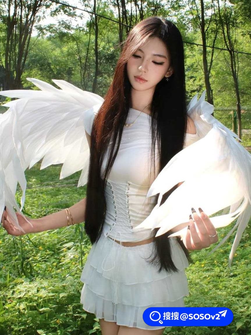 上海交大高颜值校花刘莹莹不雅视频流出身着情趣内衣向富二代跪舔
