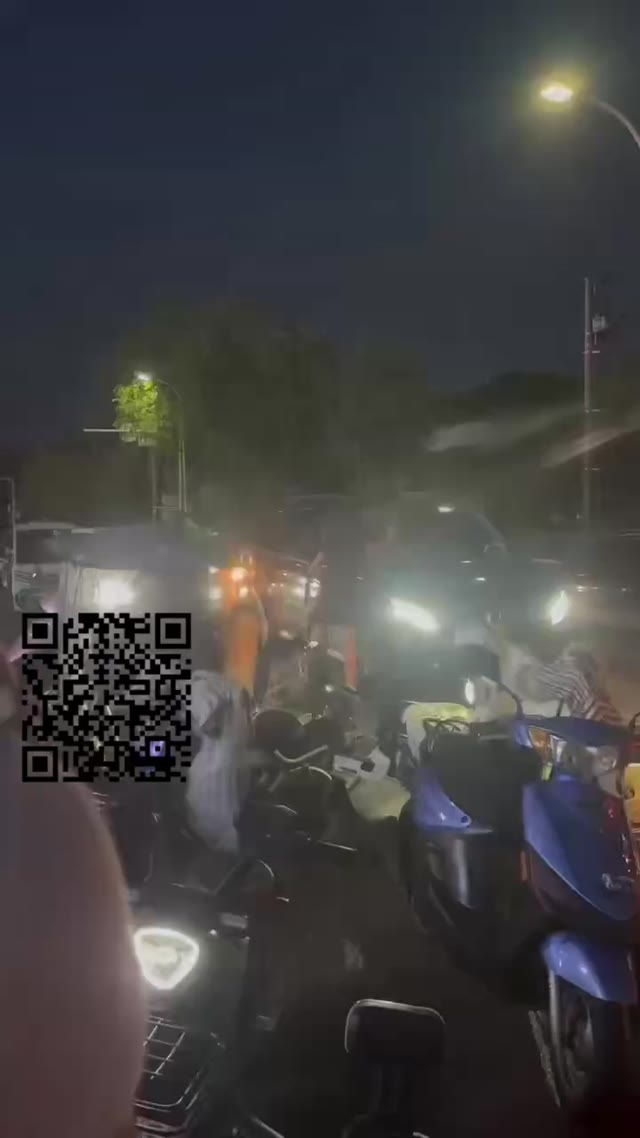 临沂临沭维也纳酒店爆发激烈抓奸冲突原配持手机砸车怒斥出轨丈夫