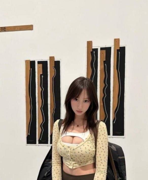 前职业选手卢本伟闪婚抖音网红巴旦木公主引发AI低俗造谣风波