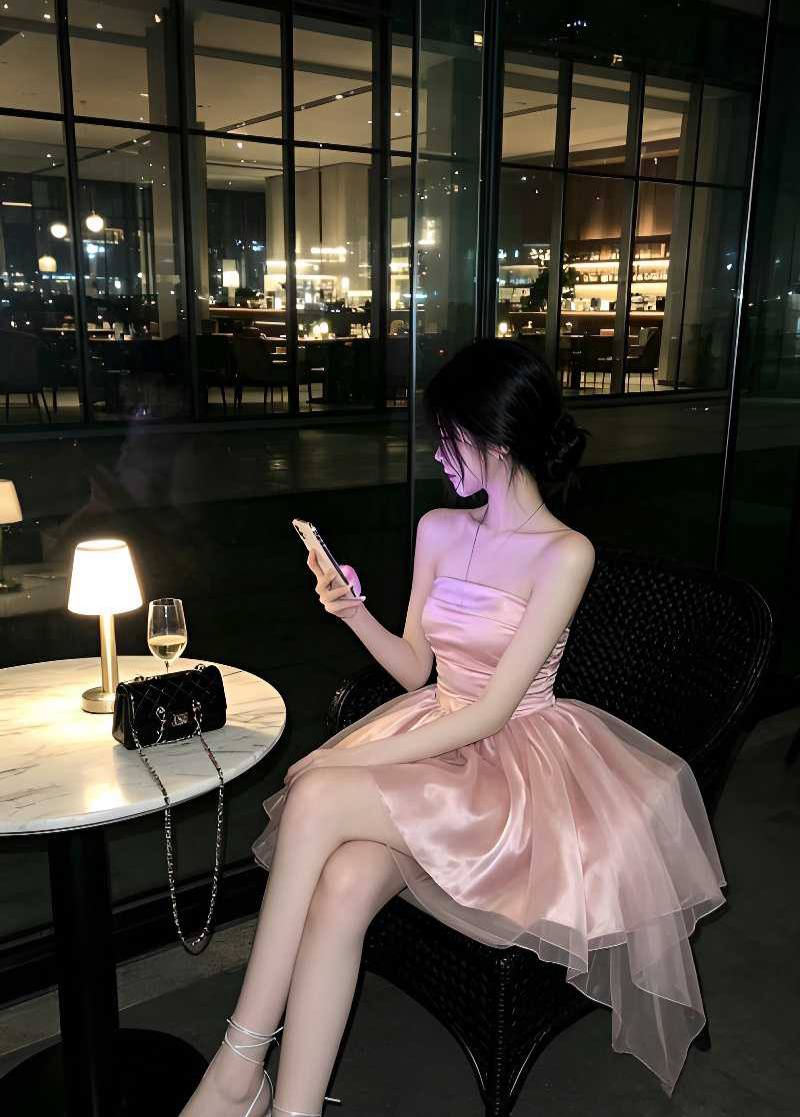 重庆女大学生刘昕昕私密性爱视频遭泄露其高挑身材与激吻细节曝光