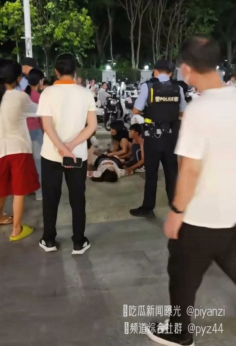 南宁航洋城深夜突发持刀伤人案嫌疑人黄某某因琐事纠纷刺伤谢某某后被捕