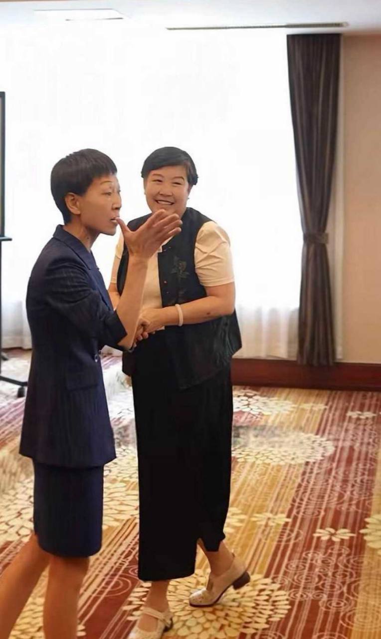 莱阳幼儿园发生肢体冲突女兵张姐怒打老师且其儿媳包养丑闻被曝