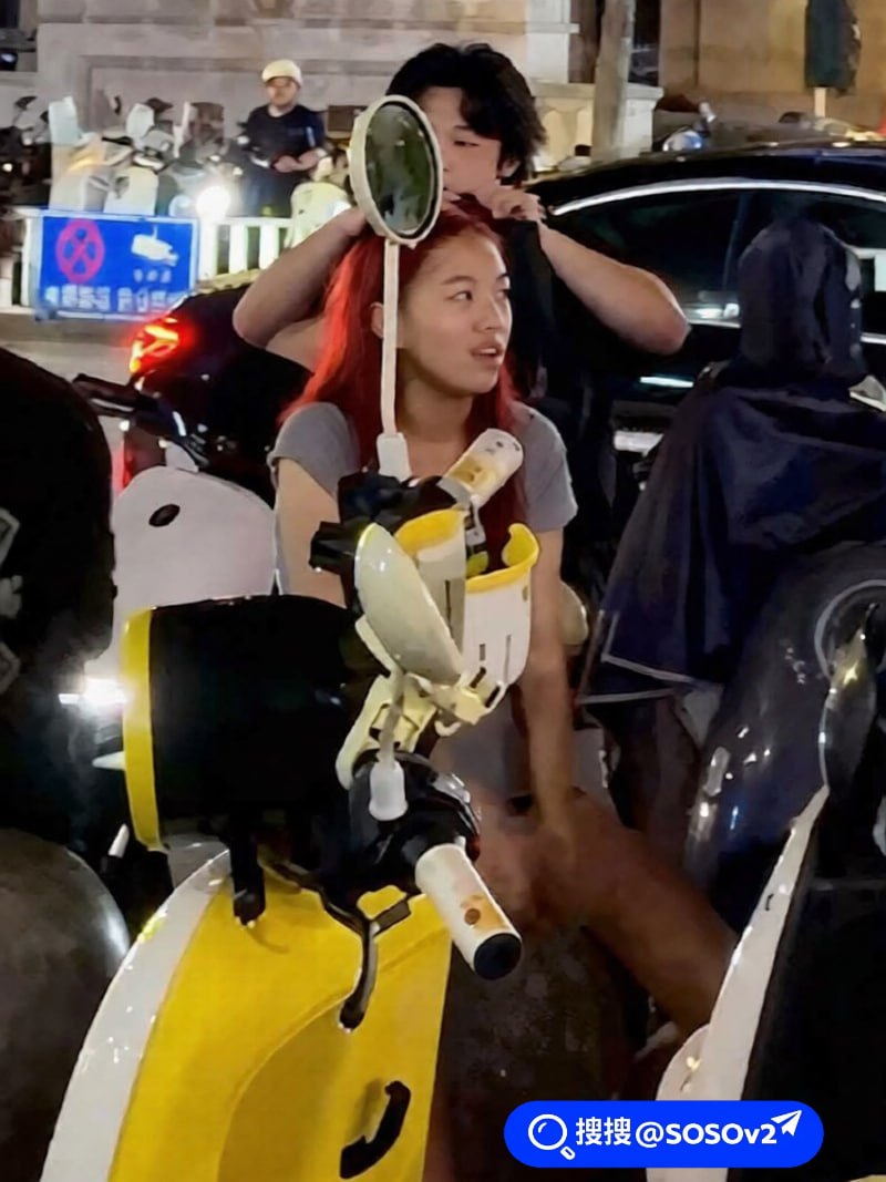温州瑞安红发女子在吾悦广场厕所砸门喊抓奸却被曝分手后纠缠前任