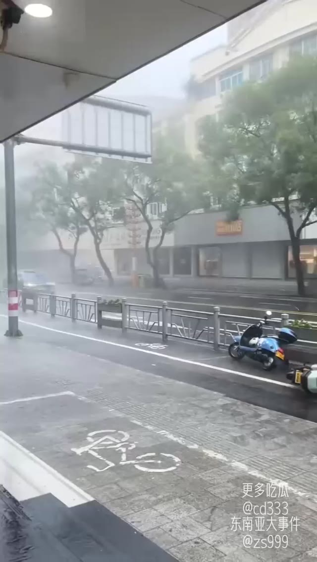 今年第13号台风白海豚在浙江乐清翁垟街道沿海二次登陆