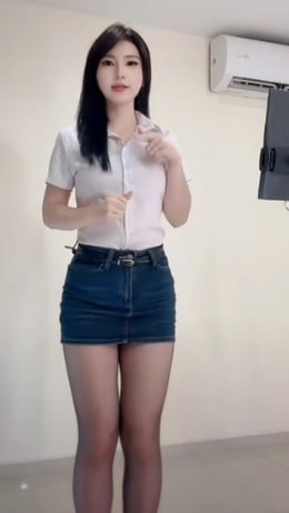 顶级御姐网红欧阳琴私密视频流出展示丝袜热舞与自慰过程
