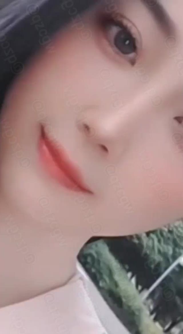 昔日情感网红主播冷梅涉足成人内容后选择上岸并于抖音低调复出