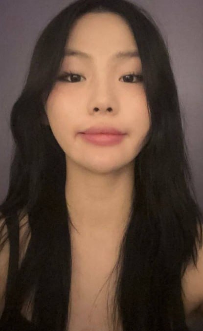 留学生女孩沉溺异国巨根快感并在社交平台展示极品蜜桃臀诱惑