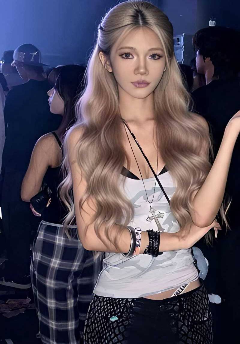 抖音网红7iko为拉业绩在夜场提供全套性服务并被曝光视频