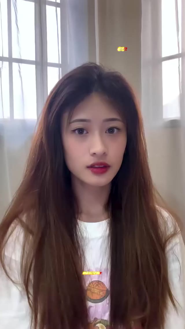 高颜值网红Vivian早期私密视频流出展示多体位骑乘与狂野性爱细节