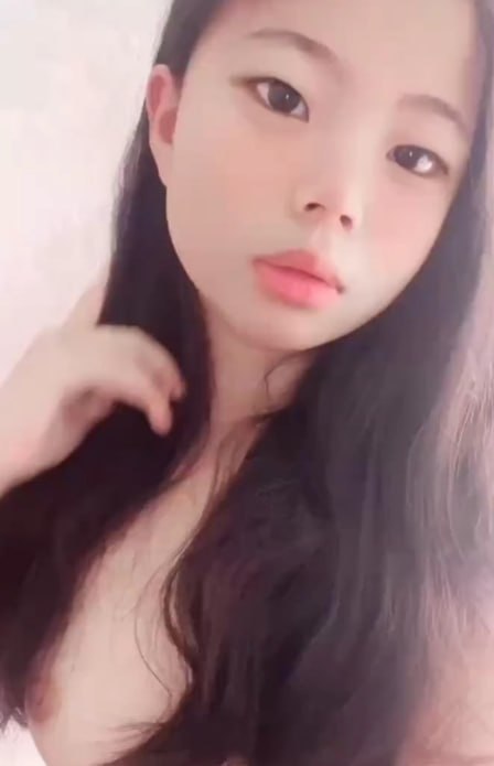 抖音每日大赛激情舞蹈系列裸舞自慰视频流出引发感官冲击